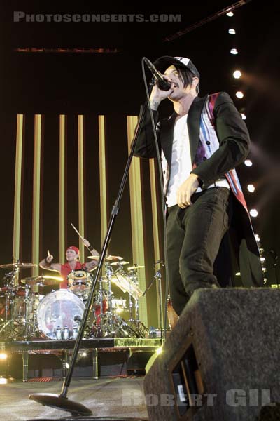 RED HOT CHILI PEPPERS - 2011-10-19 - PARIS - Bercy - 